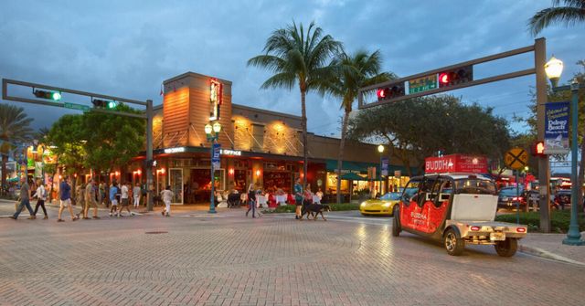 111 SE 2nd Street 201, Delray Beach, FL 33444