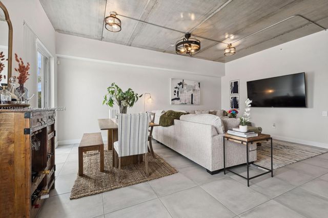 111 SE 2nd Street 201, Delray Beach, FL 33444