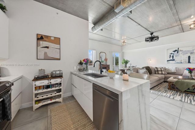 111 SE 2nd Street 201, Delray Beach, FL 33444