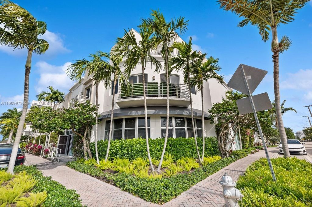 111 SE 2nd Street 201, Delray Beach, FL 33444