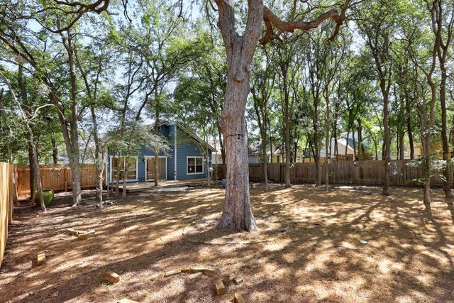 2013 Amur DR, Austin, TX 78745