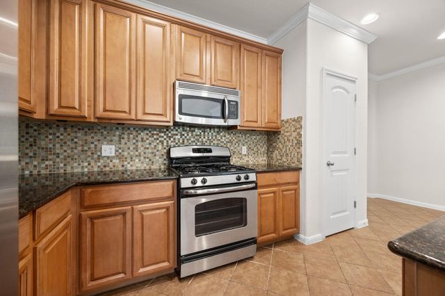 2013 Amur DR, Austin, TX 78745