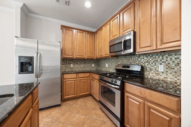 2013 Amur DR, Austin, TX 78745
