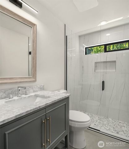 8340 Avalon Drive, Mercer Island, WA 98040