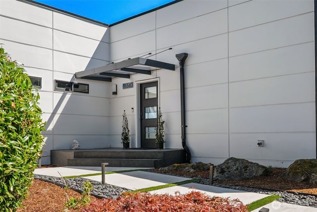 8340 Avalon Drive, Mercer Island, WA 98040