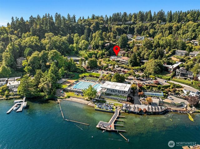 8340 Avalon Drive, Mercer Island, WA 98040