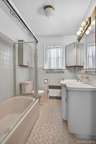 191 Rockaway Parkway, Valley Stream, NY 11580