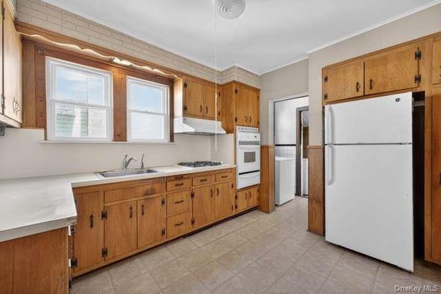191 Rockaway Parkway, Valley Stream, NY 11580