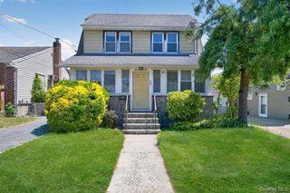 191 Rockaway Parkway, Valley Stream, NY 11580