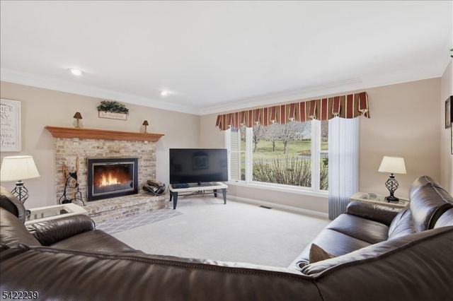 7 Winchester Ave, Mount Olive Twp., NJ 07828