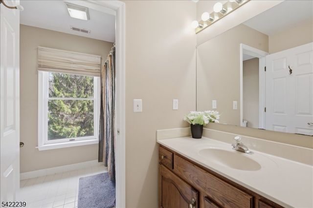 7 Winchester Ave, Mount Olive Twp., NJ 07828