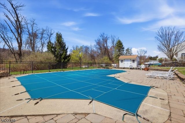 7 Winchester Ave, Mount Olive Twp., NJ 07828