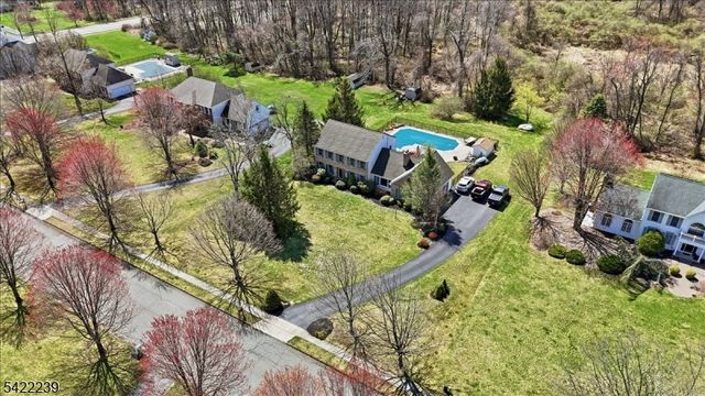 7 Winchester Ave, Mount Olive Twp., NJ 07828