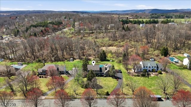 7 Winchester Ave, Mount Olive Twp., NJ 07828