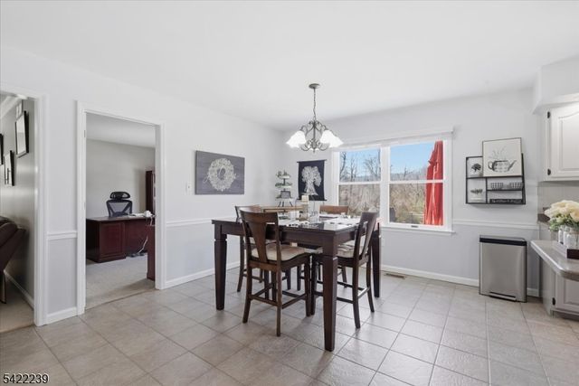 7 Winchester Ave, Mount Olive Twp., NJ 07828