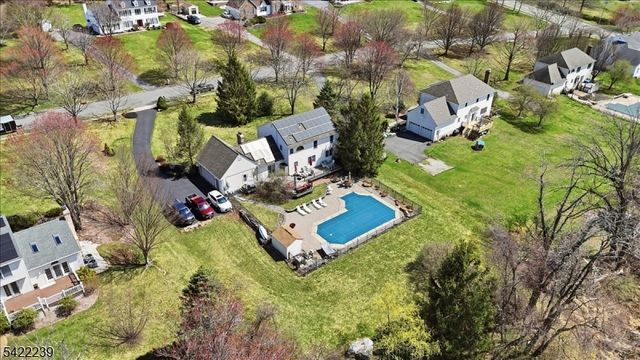 7 Winchester Ave, Mount Olive Twp., NJ 07828