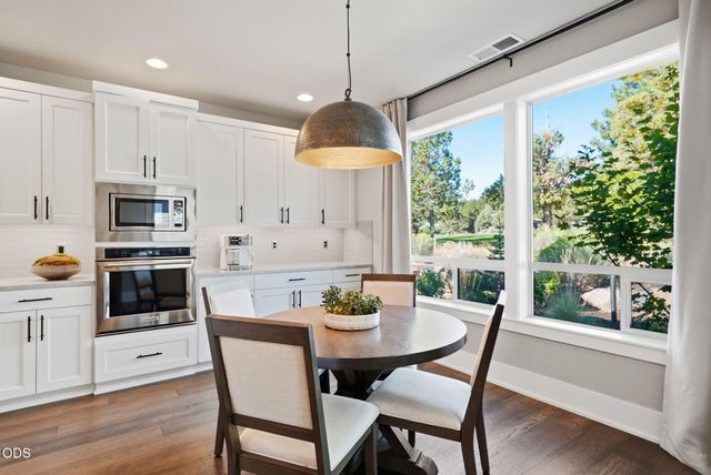 3051 NW Hidden Ridge Drive, Bend, OR 97703
