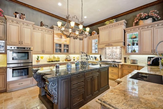 3870 NE 31st Avenue, Lighthouse Point, FL 33064