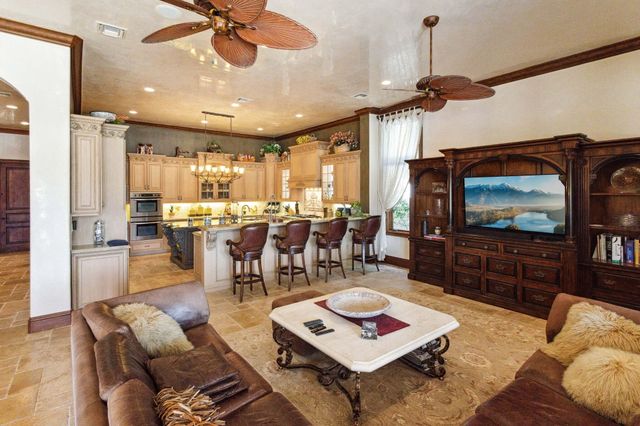 3870 NE 31st Avenue, Lighthouse Point, FL 33064