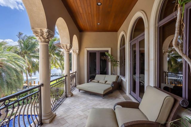 3870 NE 31st Avenue, Lighthouse Point, FL 33064