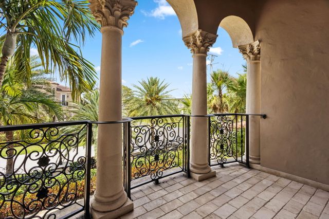 3870 NE 31st Avenue, Lighthouse Point, FL 33064