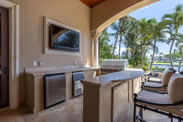 3870 NE 31st Avenue, Lighthouse Point, FL 33064