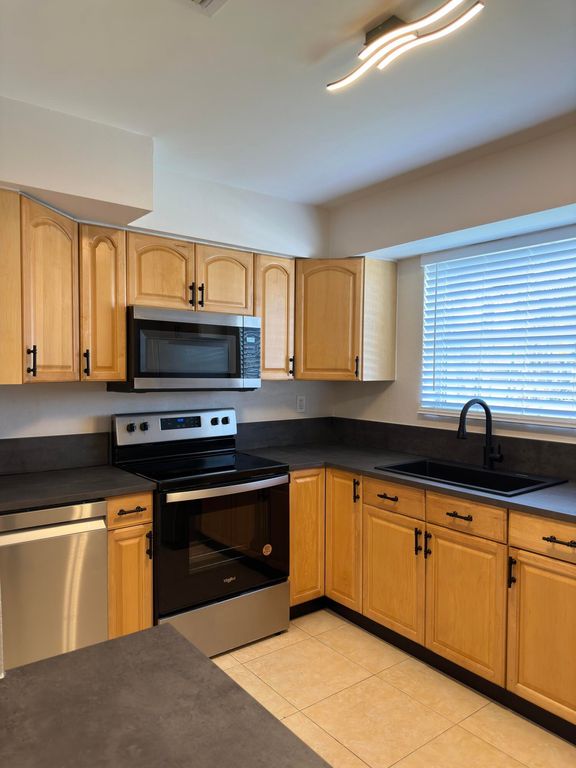 7761 NW 15th Court, Pembroke Pines, FL 33024