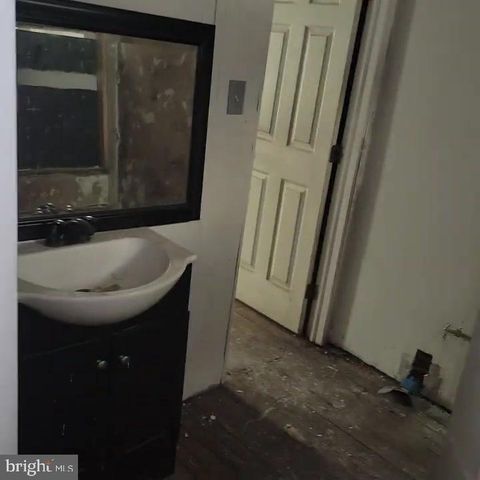 1230 W SERGEANT ST, Philadelphia, PA 19133