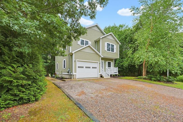 109 Bear Hill Rd, Cumberland, RI 02864