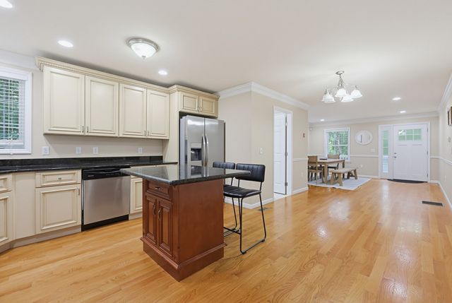 109 Bear Hill Rd, Cumberland, RI 02864