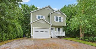 109 Bear Hill Rd, Cumberland, RI 02864