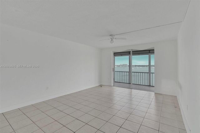2980 Point East Dr D310, Aventura, FL 33160