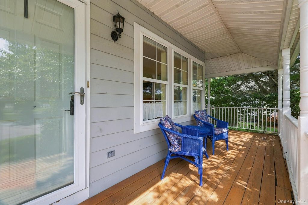 77 Sunburst Terrace, Central Islip, NY 11722 — photo 4