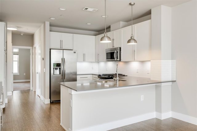 2724 Treble LN 324, Austin, TX 78704