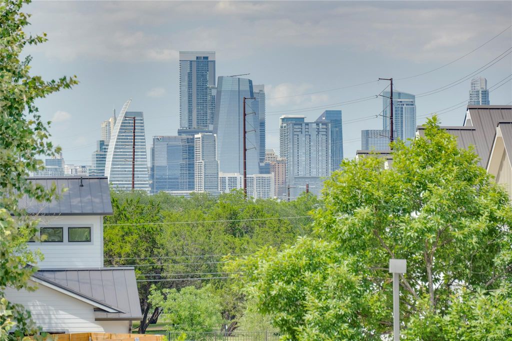 2724 Treble LN 324, Austin, TX 78704