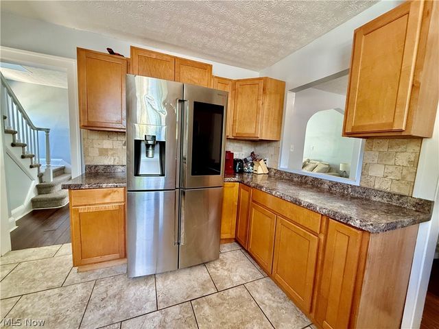 211 Morrison Avenue, Cuyahoga Falls, OH 44221