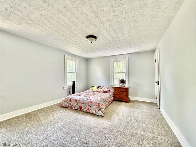 211 Morrison Avenue, Cuyahoga Falls, OH 44221