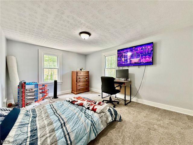 211 Morrison Avenue, Cuyahoga Falls, OH 44221