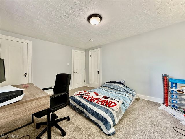 211 Morrison Avenue, Cuyahoga Falls, OH 44221
