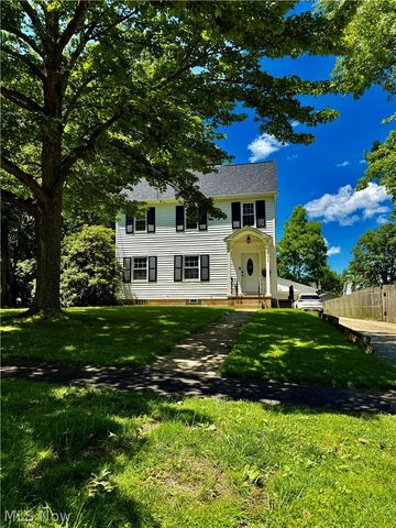 211 Morrison Avenue, Cuyahoga Falls, OH 44221