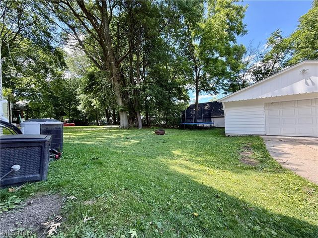 211 Morrison Avenue, Cuyahoga Falls, OH 44221