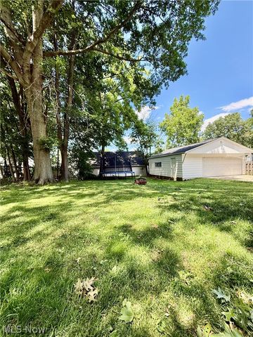 211 Morrison Avenue, Cuyahoga Falls, OH 44221