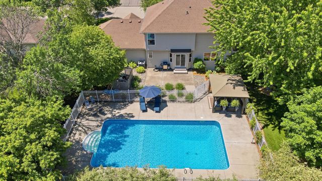 8511 Cedar Court, Victoria, MN 55386