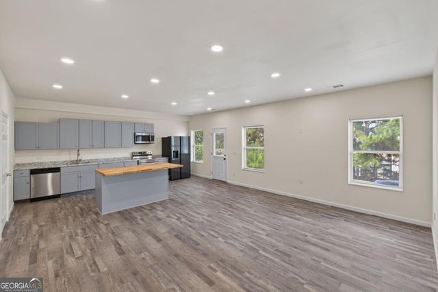 160 Janney Circle, Mcdonough, GA 30253