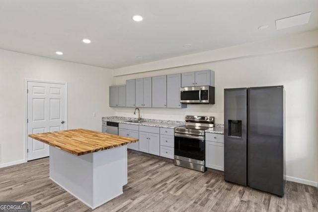160 Janney Circle, Mcdonough, GA 30253
