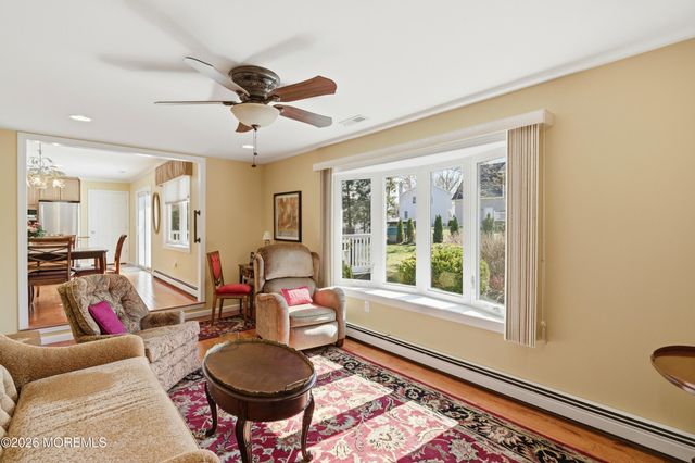 867 Derry Drive, Toms River, NJ 08753