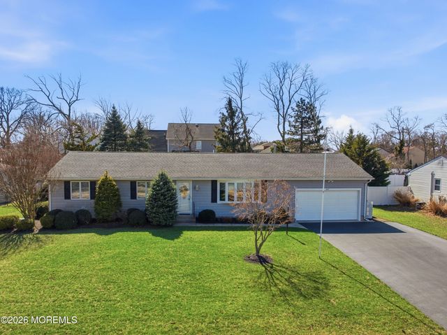 867 Derry Drive, Toms River, NJ 08753