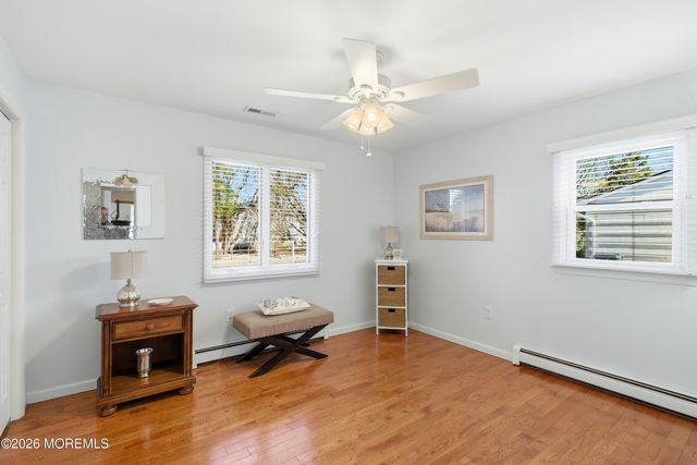 867 Derry Drive, Toms River, NJ 08753