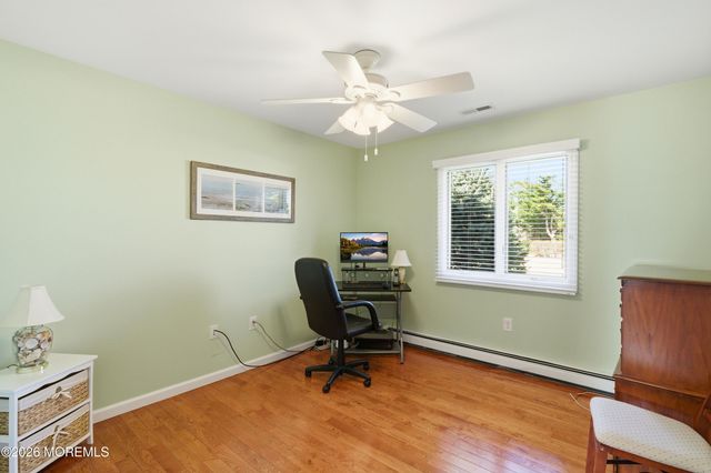 867 Derry Drive, Toms River, NJ 08753