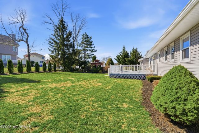 867 Derry Drive, Toms River, NJ 08753